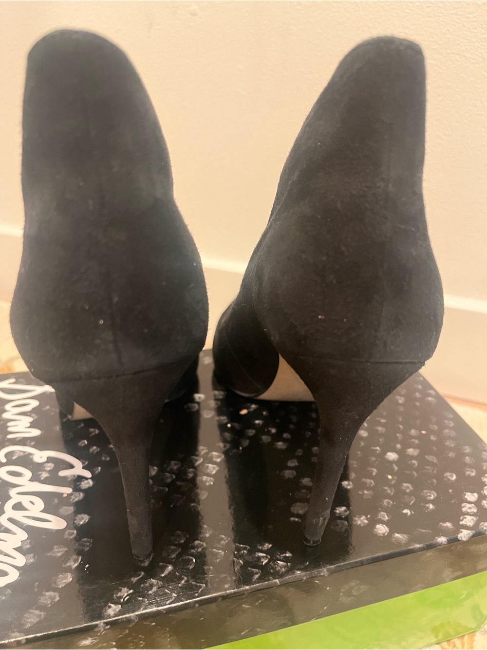 Enzo Angiolini Black Suede Pointed Toe Stiletto Pumps - Picture 9 of 11